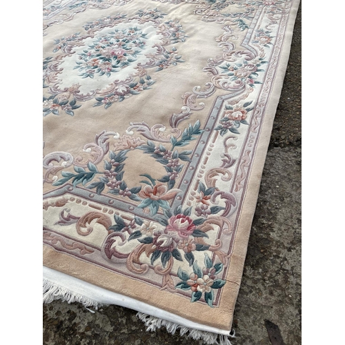 157 - A large Chinese pattern carpet 320x240