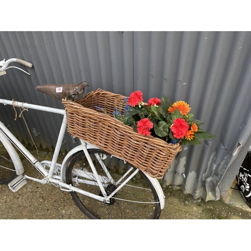 180 - Vintage cycle with baskets