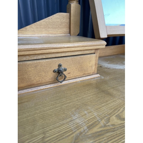 219 - A Edwardian satinwood dressing table with swing mirror 120x40