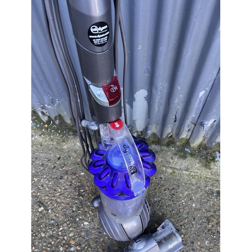 226 - A dyson dc40 cleaner