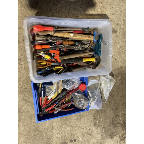 433 - Two trays of assorted tools, hammers, pliers etc