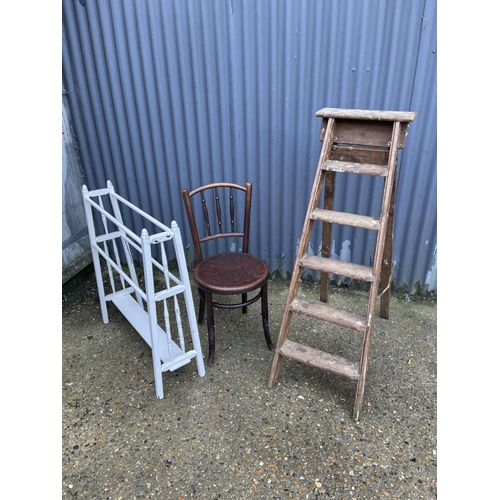 69 - Vintage wooden steps, bentwood and airer