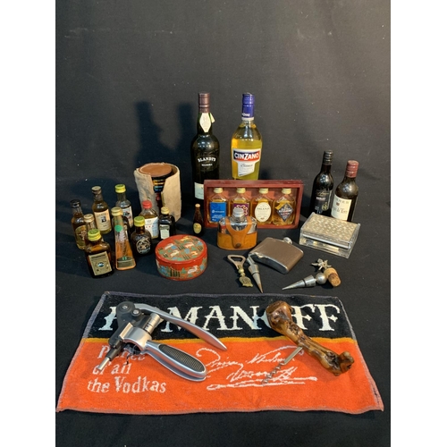 806 - Two bottles of drink, assorted miniatures and bar items