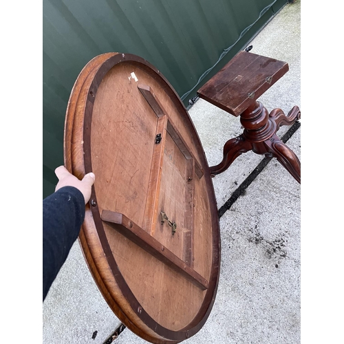 298 - A Victorian mahogany tilt top breakfast table 120cm diameter