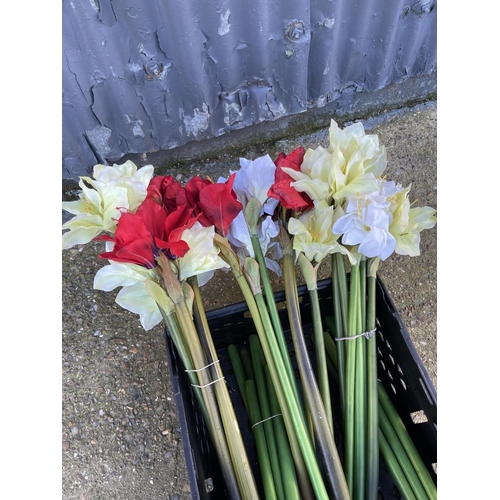 122 - A tray of 30 artificial flower stems