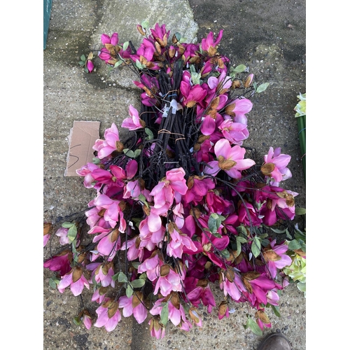 125 - A large quantity of artificial magnolia flowers