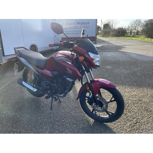 129 - PF71 VFM Honda CB125F motorcycle 125cc - 2484 miles from new - one owner. Purchased March 2022 - les... 