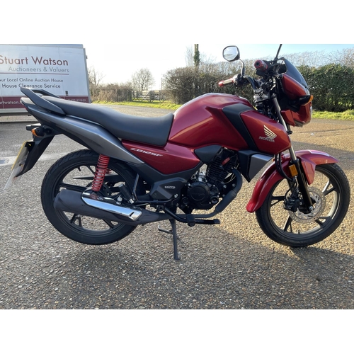 129 - PF71 VFM Honda CB125F motorcycle 125cc - 2484 miles from new - one owner. Purchased March 2022 - les... 