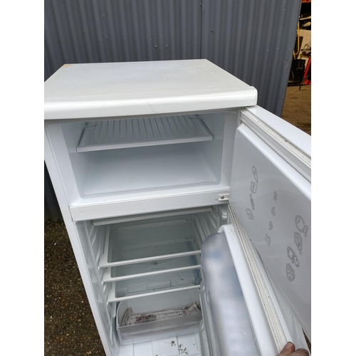 250 - A compact size hotpoint fridge freezer