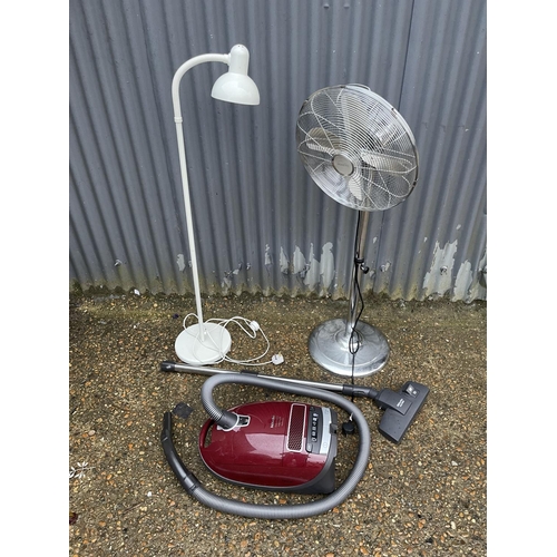 267 - Meile cleaner, fan and lamp