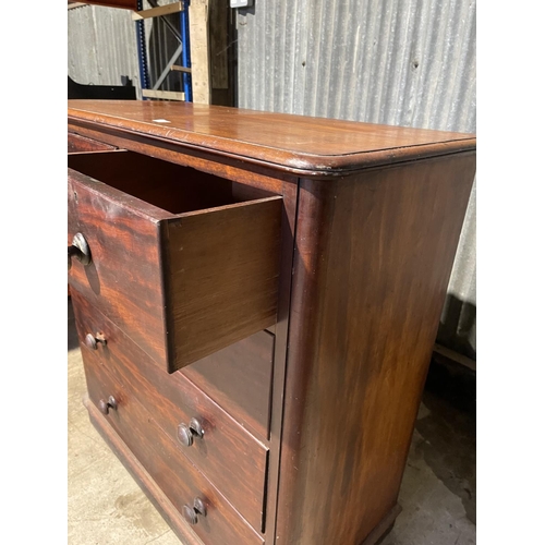 30 - A large victorian mahogany chest of five drawers 114x55x140