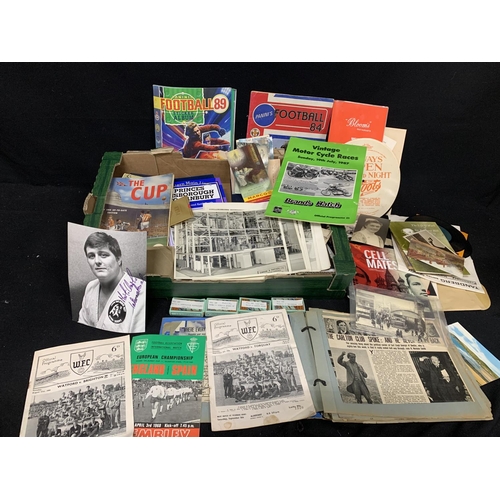 622 - Box of of Ephemera - Pannis football 84 and 89 albums, 1940's album - Ceylon, Japan, Australia - HMS... 