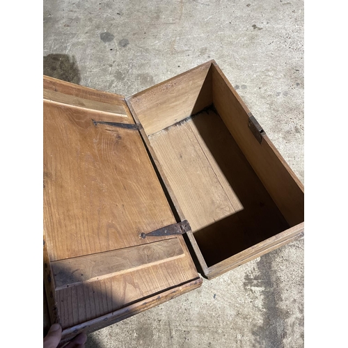 63 - A elm blanket box 80x43x33