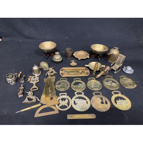 991 - Brassware including Solex carburetter rule and horse brasses