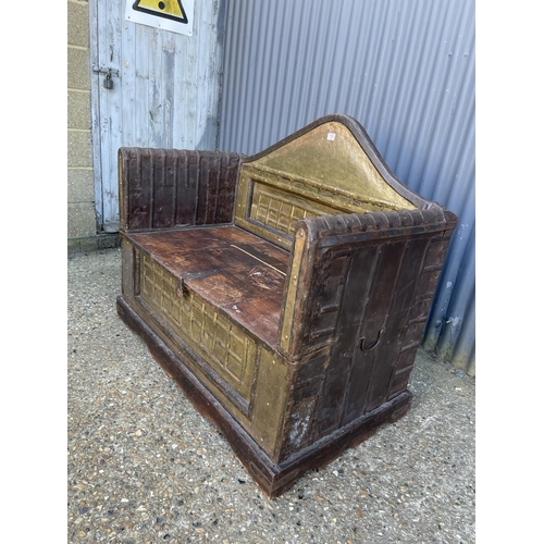 139 - An eastern style brass overlaid blanket box bench seat 122x67x120. VERY HEAVY.