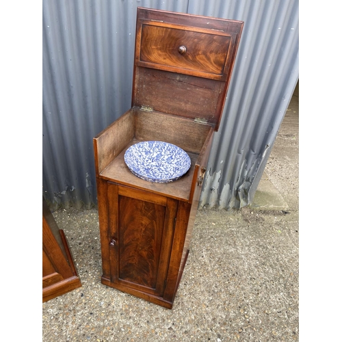 171 - A Victorian mahogany washstand with blue and white bowl together with another cupboard