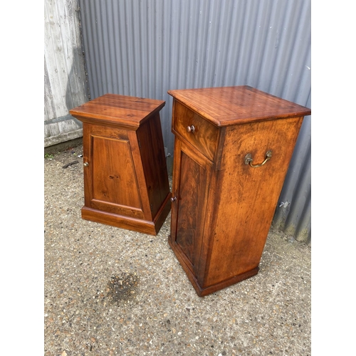 171 - A Victorian mahogany washstand with blue and white bowl together with another cupboard