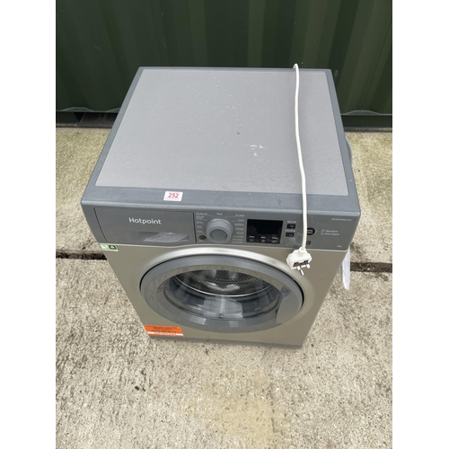 252 - Hotpoint silver washing machine