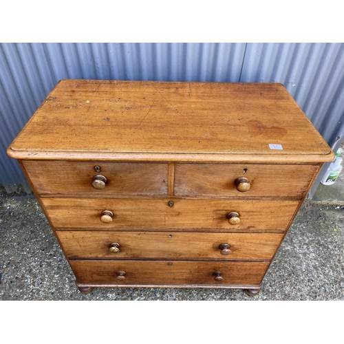 51 - A victorian mahogany chest of five drawers 103x55x 105