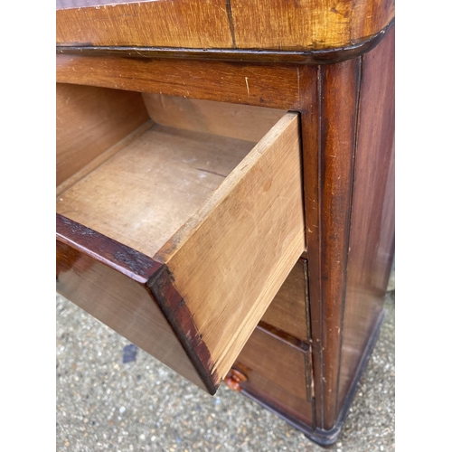 6 - A victorian mahogany chest of five drawers 100x47x125