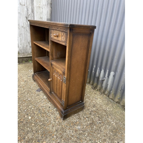 7 - A linenfold bookcase 95x28x88