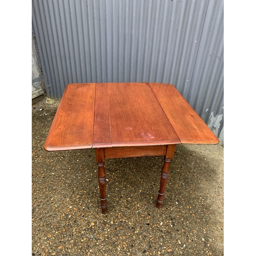 217 - Mahogany Pembroke table, 96 x 49 x 69cms