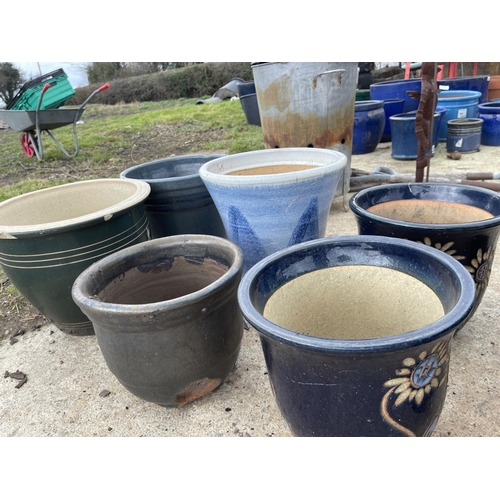 400e - 10 assorted glazed pots