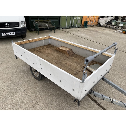 400k - Single axle car trailer, towed in ready to use, size 210 x 123 cms