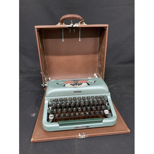 446 - Imperial good companion 4 portable typewriter