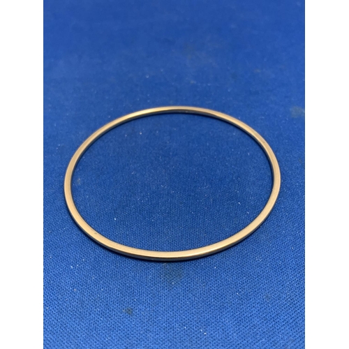 834 - Hallmarked 18ct solid plain Rose Gold Bangle, internal diameter 6.5 cms, weight 13.1 gms