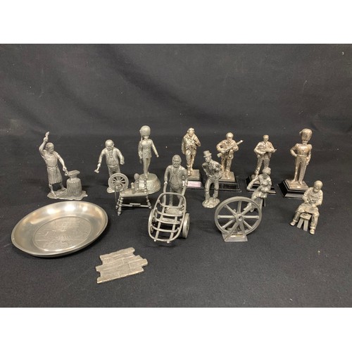 678 - Collection of Pewter figures