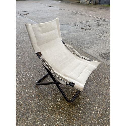 58 - A mid century folding safari style chair