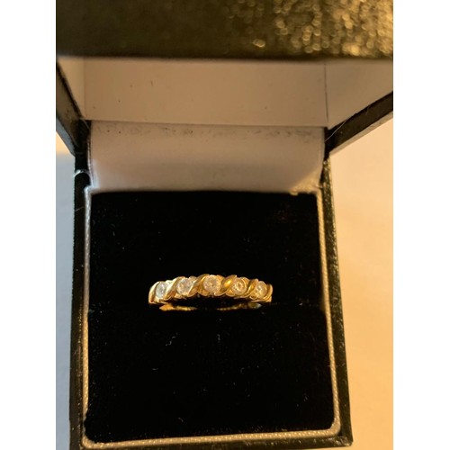 951Q - A Vintage 9ct Yellow Gold 5 Clear Stone Ring, size K