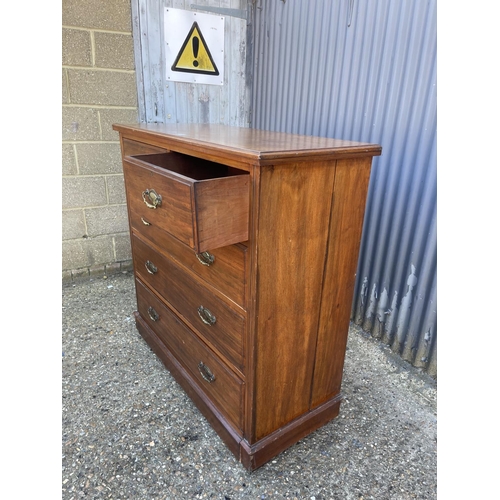 123 - An Edwardian mahogany chest of five drawers 120x50x120