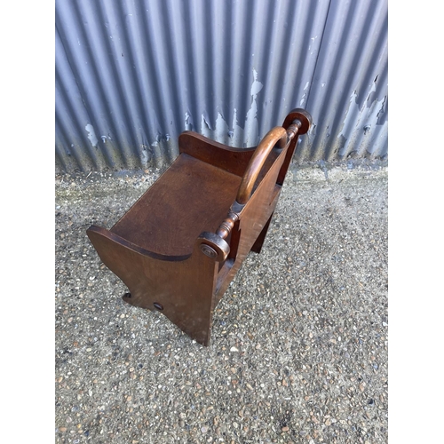 131 - An aesthetic movement mahogany hall seat