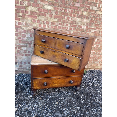 16 - A Victorian mahogany chest of five drawers (2 sections)  108x 42x 120