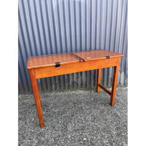 194 - A vintage double school desk 102x46x70