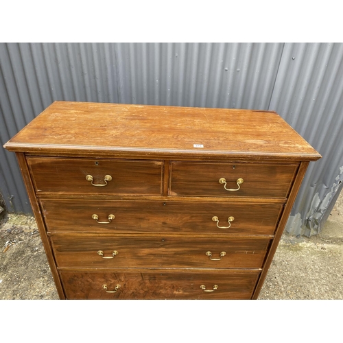 275 - A large edwardian mahogany chest of five drawers 123x70x115