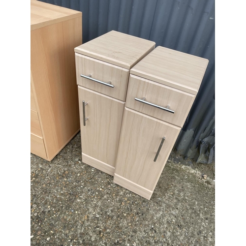 359 - Pair of modern bedsides, chest of four and nest of three