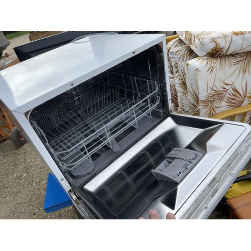 364 - A bosch table top dish washer