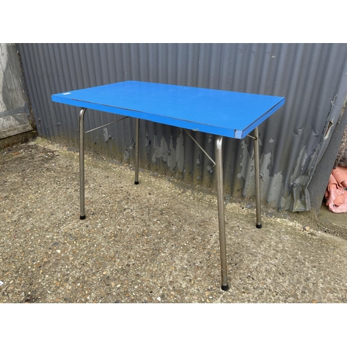 365 - Vintage blue formica table