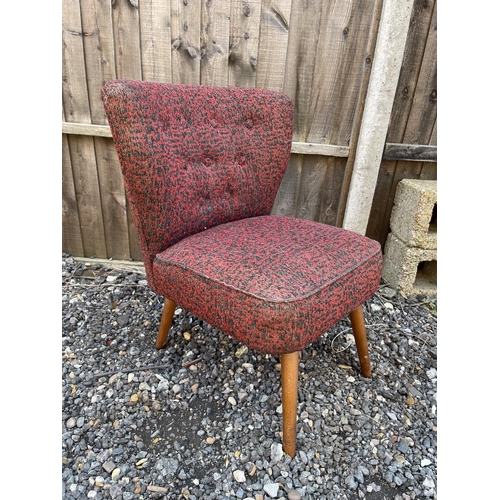 37 - A retro bedroom chair