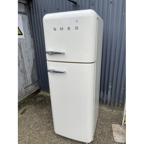 371 - A Smeg upright fridge freezer 63x65x 170