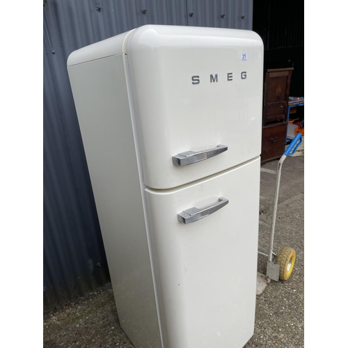 371 - A Smeg upright fridge freezer 63x65x 170