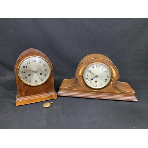 535 - 2 mantle clocks, both with pendulums