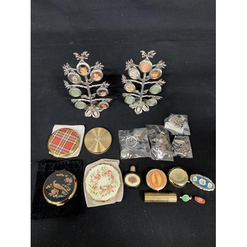 541 - 2 Stratton compacts and 2 others, photo trees and sundry items