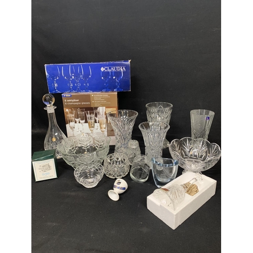 692 - Two boxed sets of glasses and other glassware (2)