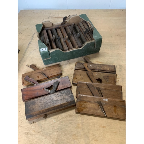 815 - Twenty one wooden moulding planes (2)