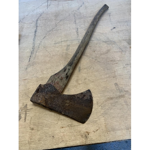 816 - Side Axe