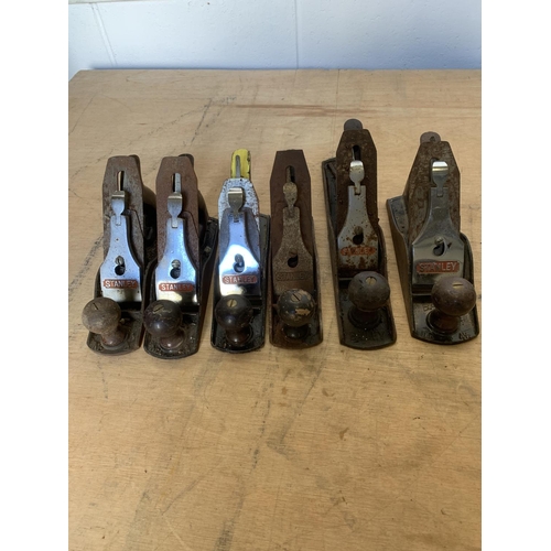 820 - Four Stanley No 4 Planes, 1 Stanley No 4 1/2 and 1 Stanley No 5